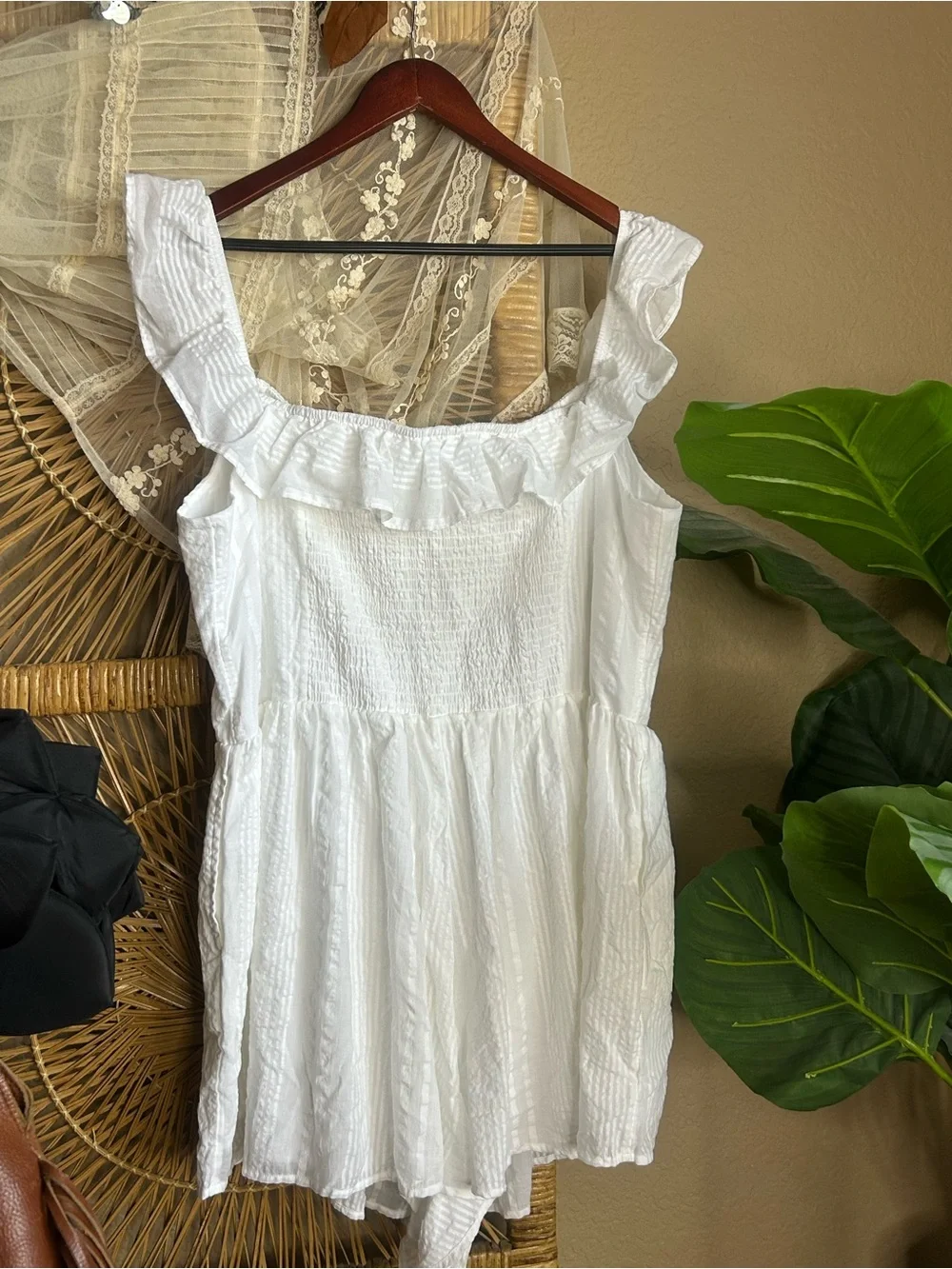 Aerie white cotton comped XXL smoked flutter sleeve summer natural fibers